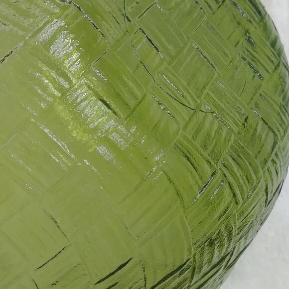Vintage Indiana Glass Weavetex Glassware Avocado Green Basket Weave Bowl 9in dia - Picture 6 of 8